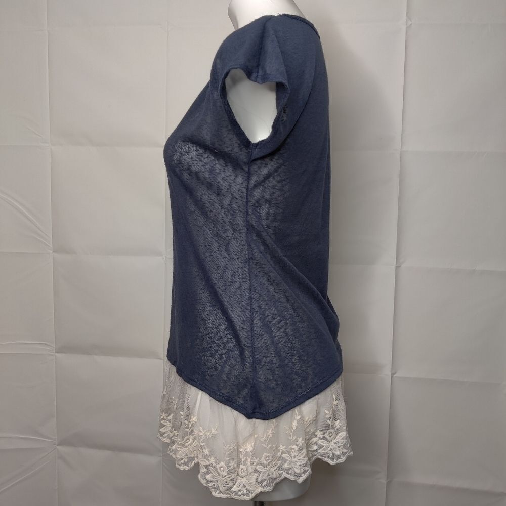 3/$25 Moa Moa Navy Blue Knit Lace Hem Top Sz S - Picture 8 of 9